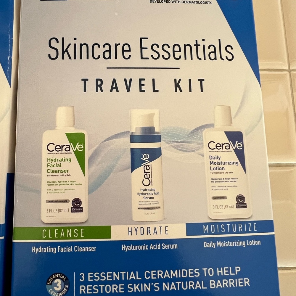 CeraVe Skincare Essentials Travel Kit - TWO SETS - Picture 2 of 8